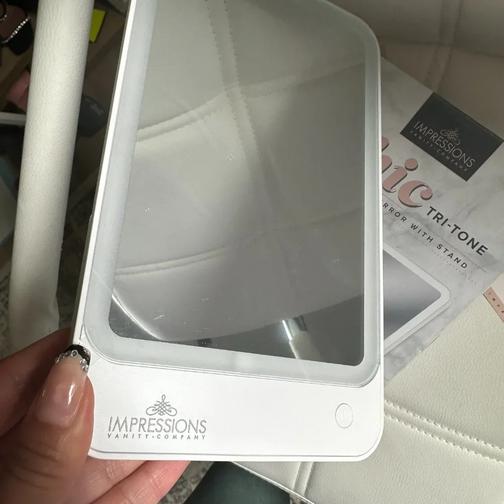 CHIC TRI-TONE LED MAKEUP MIRROR WITH STAND